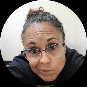 Meet your Posher, Crystal